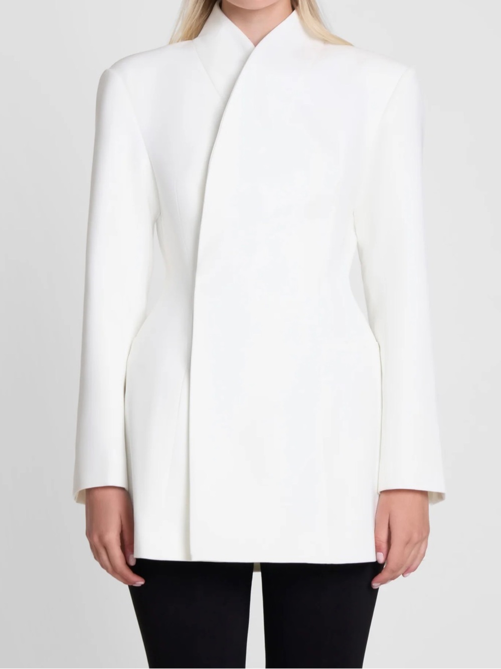 LEAU CAIRO HOURGLASS BELTED COAT WHITE